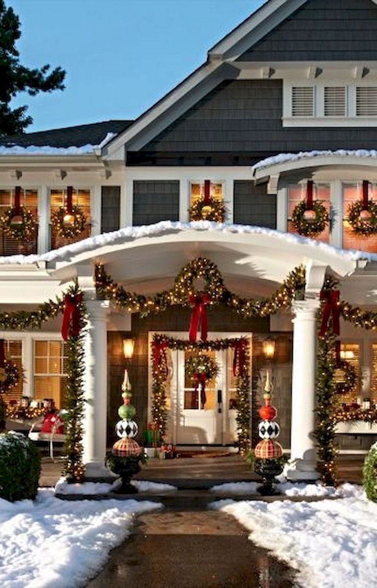 42+ Stunning Outdoor Christmas Decoration Ideas - Page 13 of 44